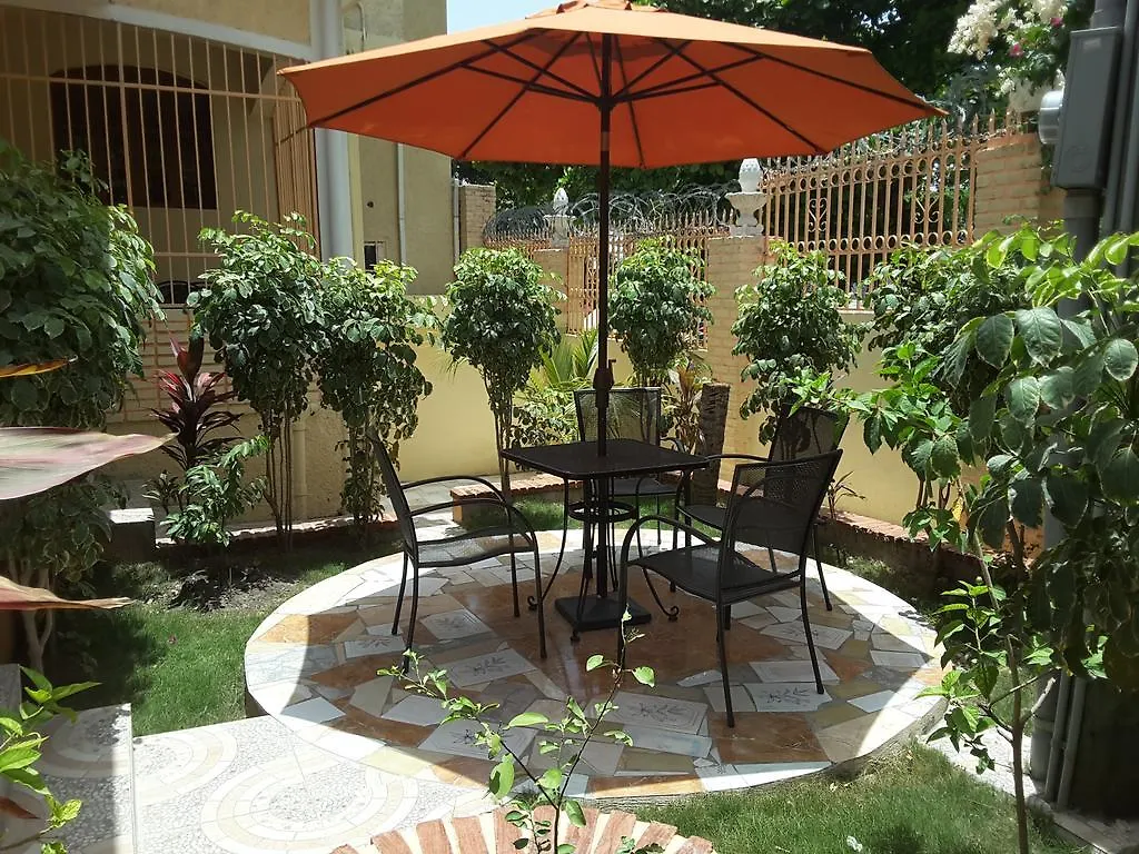 بورت أو برنس Diquini Guest House 3*, بورت أو برنس