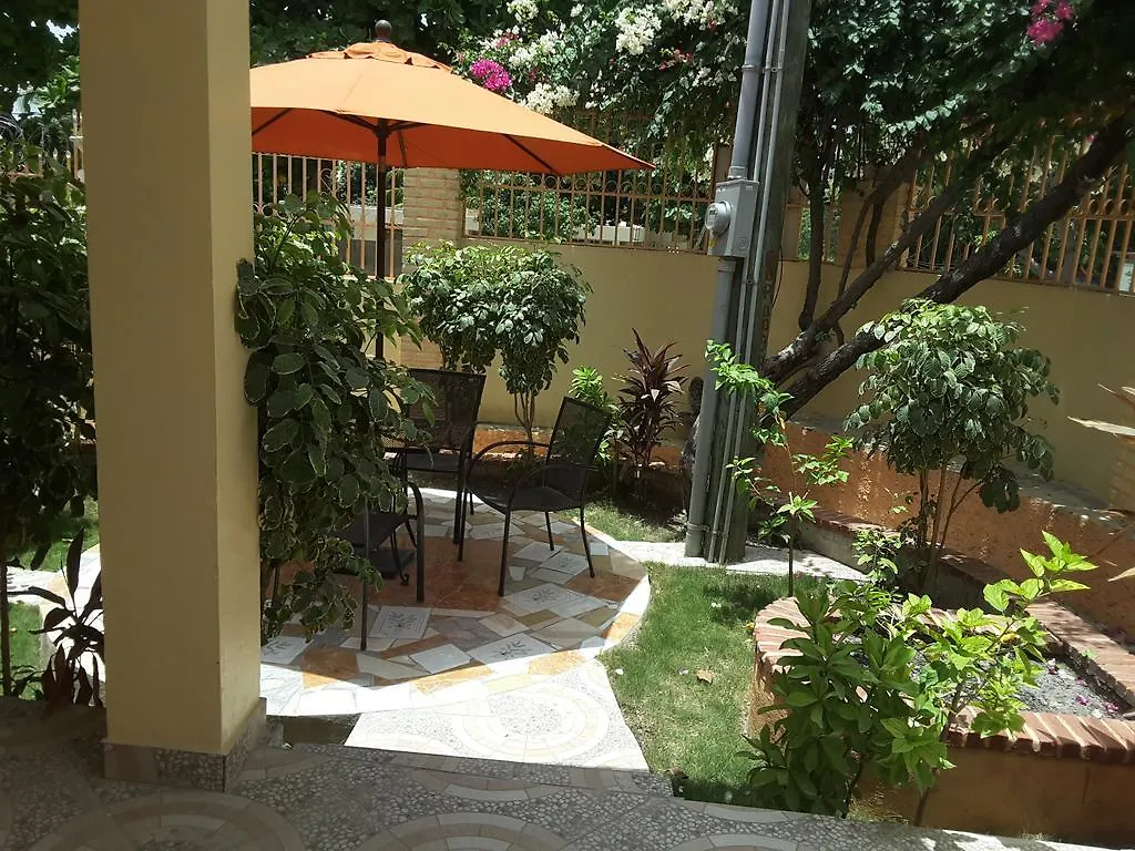 Diquini Guest House Port-au-Prince